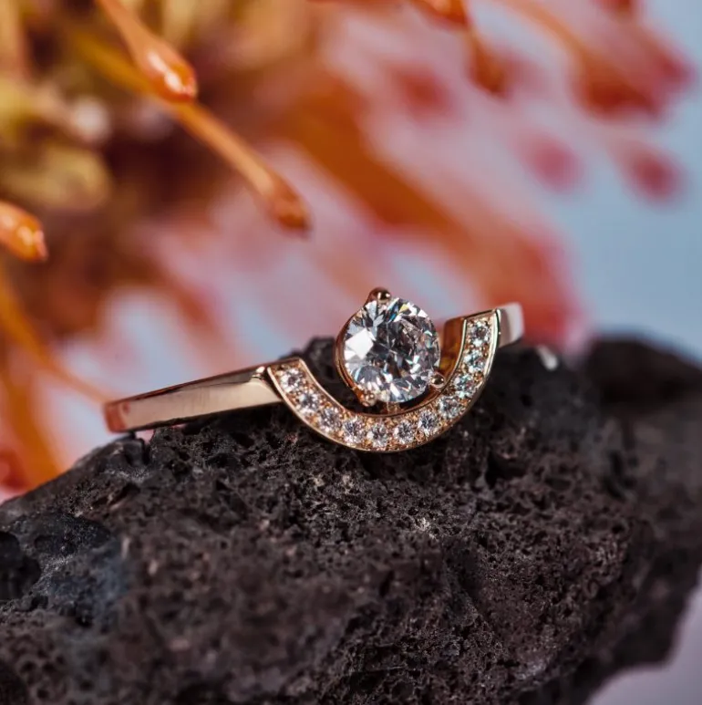 Bague Intrépide petit arc 0.5ct pavée